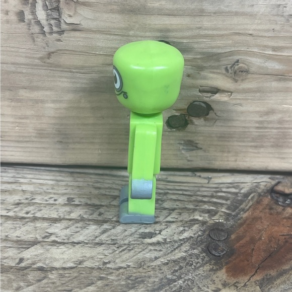 Ryan’s World Mini Neon Green Robot Figure 3” Big Eyes Just Play TV Posable Toy - Picture 5 of 6